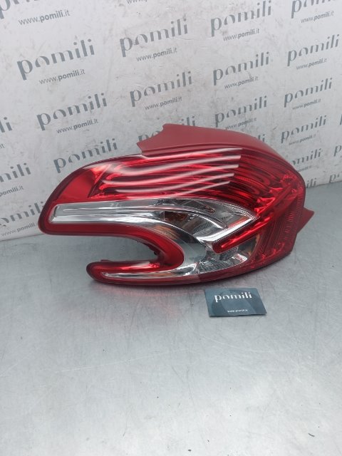 Pomili Fanaleria Peugeot 208 fanale posteriore sinistro