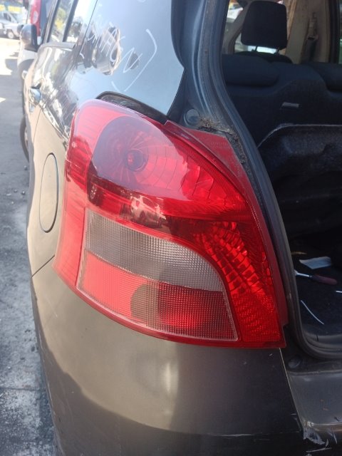 Pomili Fanaleria fanale posteriore Toyota Yaris sinistro