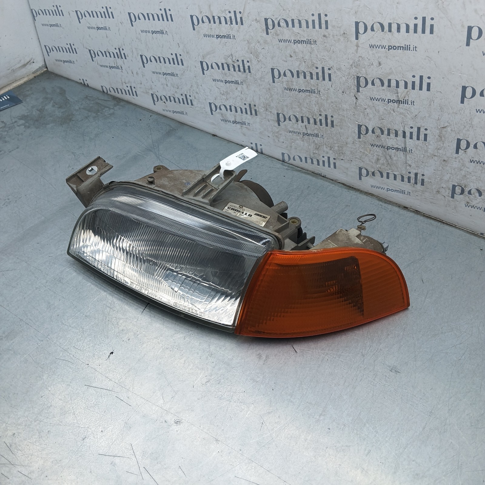 Pomili Fanaleria Fiat Punto II 46402650 faro sinistro con freccia usato