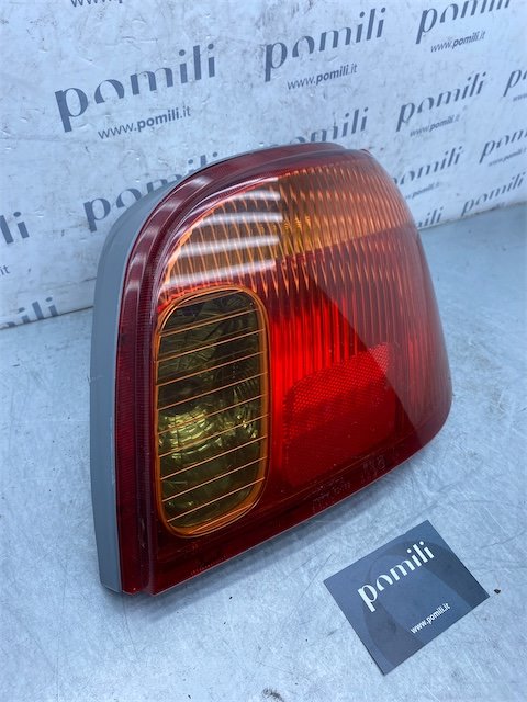 Pomili Fanaleria Toyota Yaris fanale posteriore destro