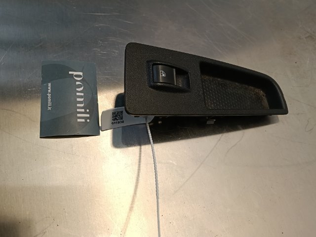 Pomili Rivestimenti interni Alzacristallo elettrico porta anteriore destro Fiat Grande Punto (2Y) (06/05>12/08<) usato