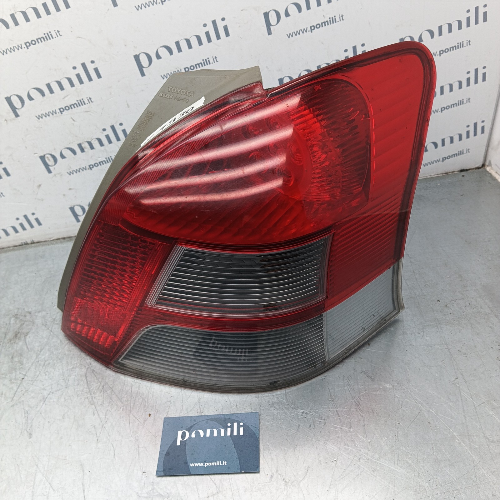 Pomili Fanaleria fanale posteriore Toyota Yaris II destro LED usato
