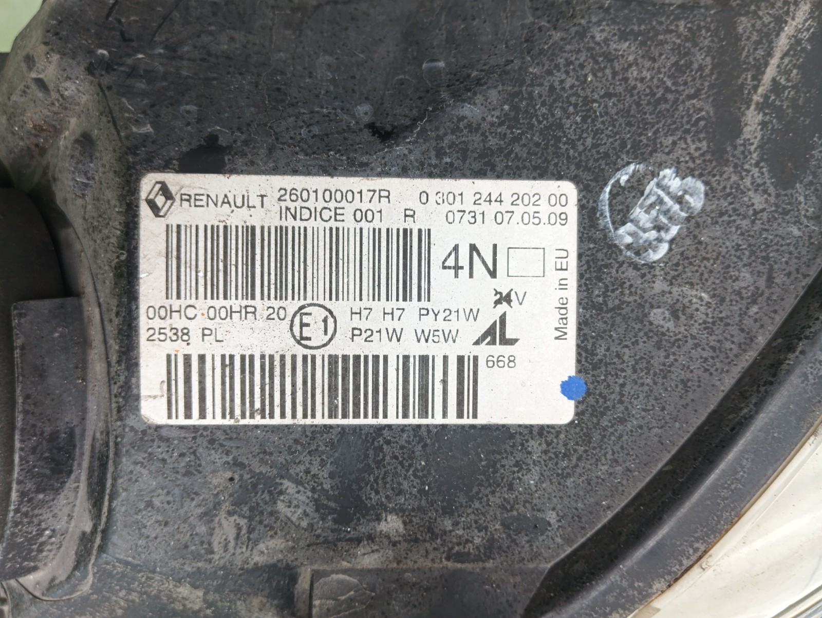 Pomili Fanaleria Renault Megane III faro anteriore destro usato 260100017R