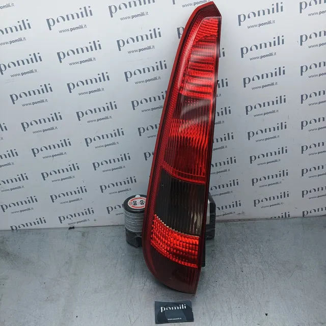 Pomili Fanaleria Ford Fiesta V fanale sinistro usato