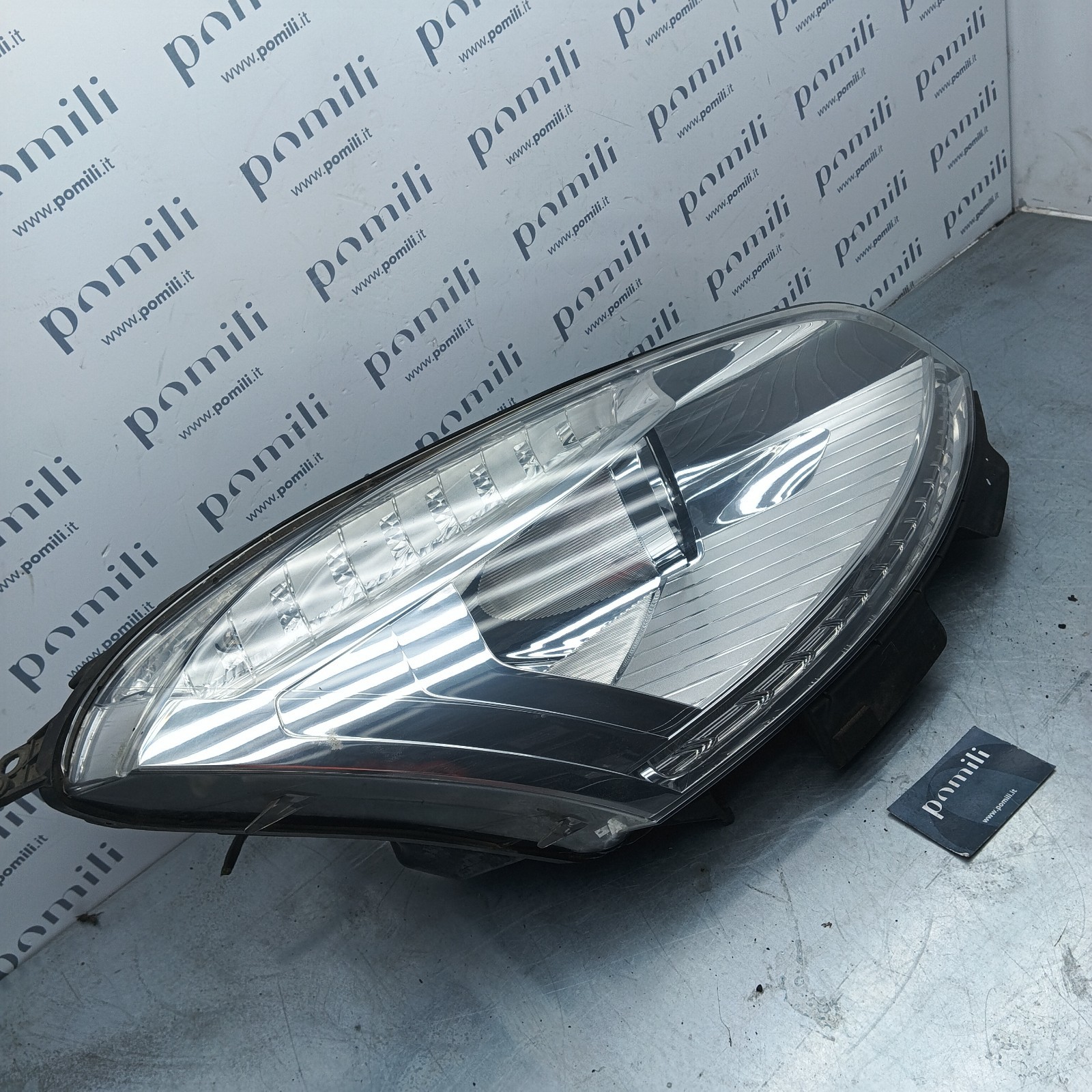 Pomili Fanaleria Citroen C4 Picasso faro anteriore destro usato