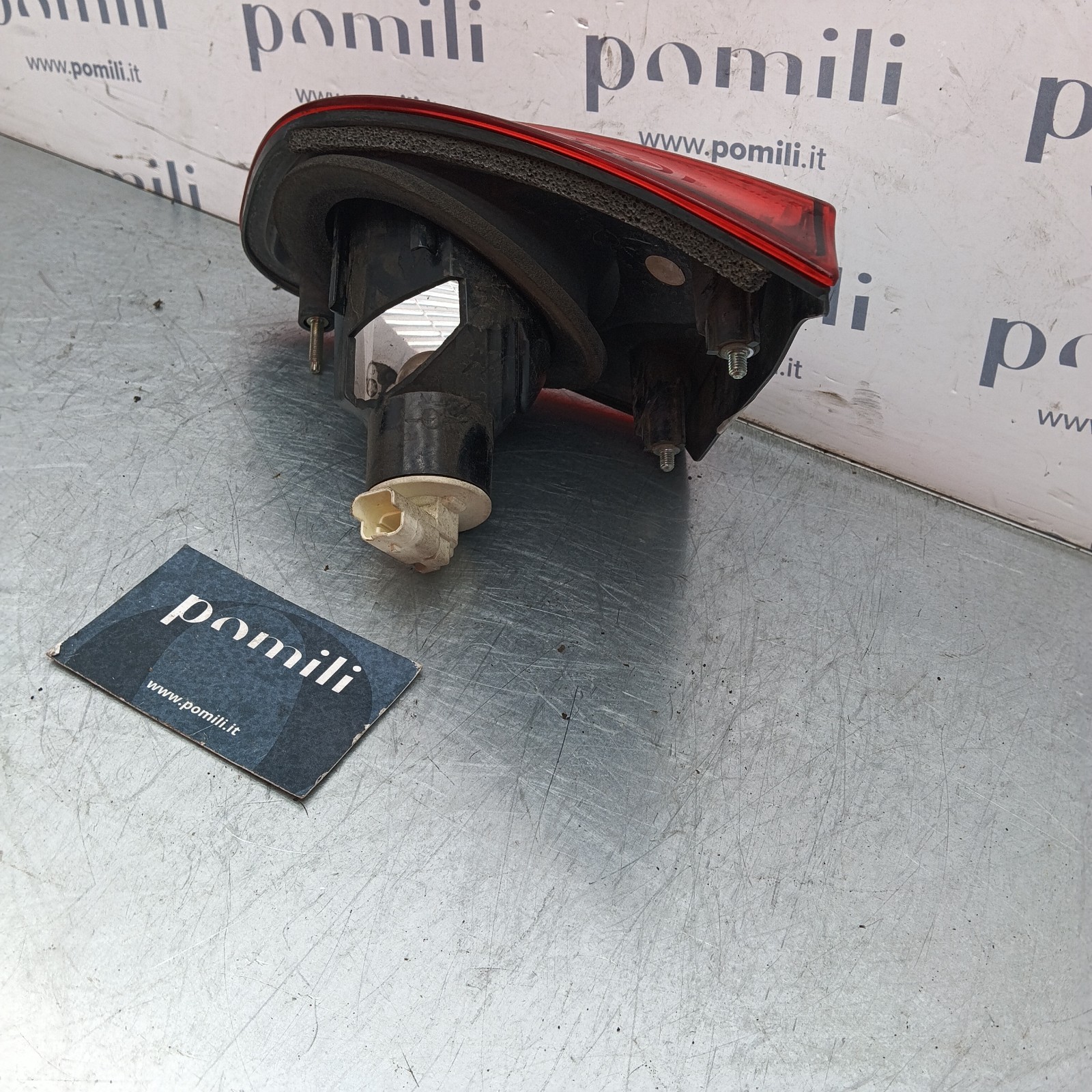 Pomili Fanaleria 89503189 fanale posteriore sinistro portellone Qashqai