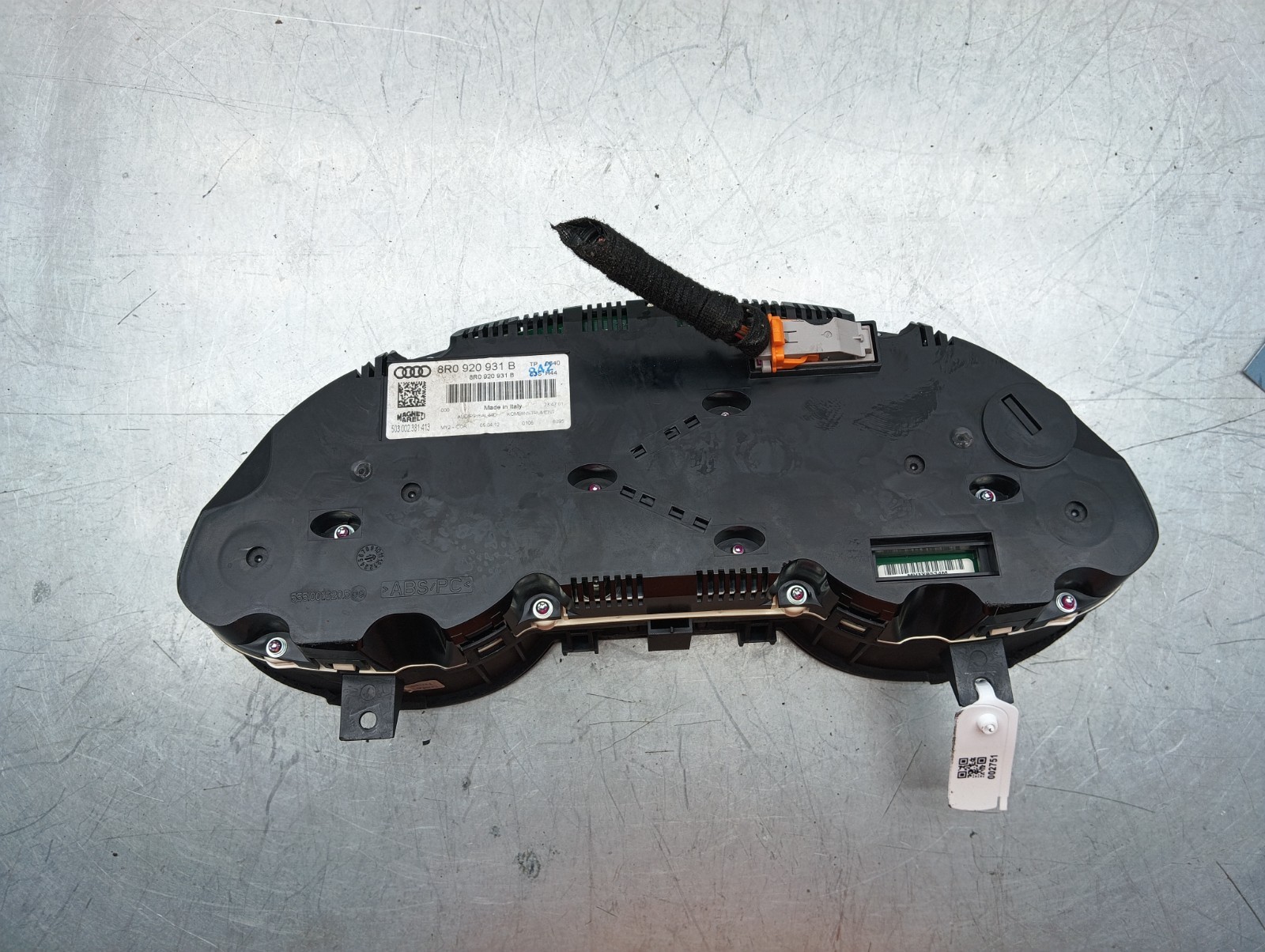 Pomili Rivestimenti interni e parti interne Quadro strumenti Audi Q5 8R 8R0920931B usato