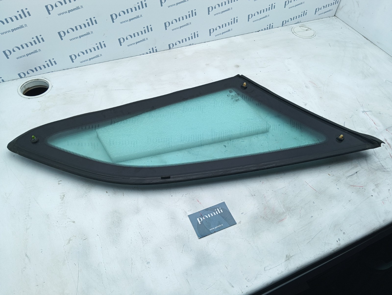 Pomili Cristalli Ford Focus BM51-N297B00-D vetro fisso posteriore destro