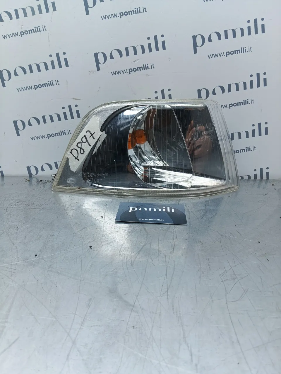 Pomili Fanaleria Freccia anteriore sinistra Volvo V40 (1995-2004) TVK75SAEI2P99 usata