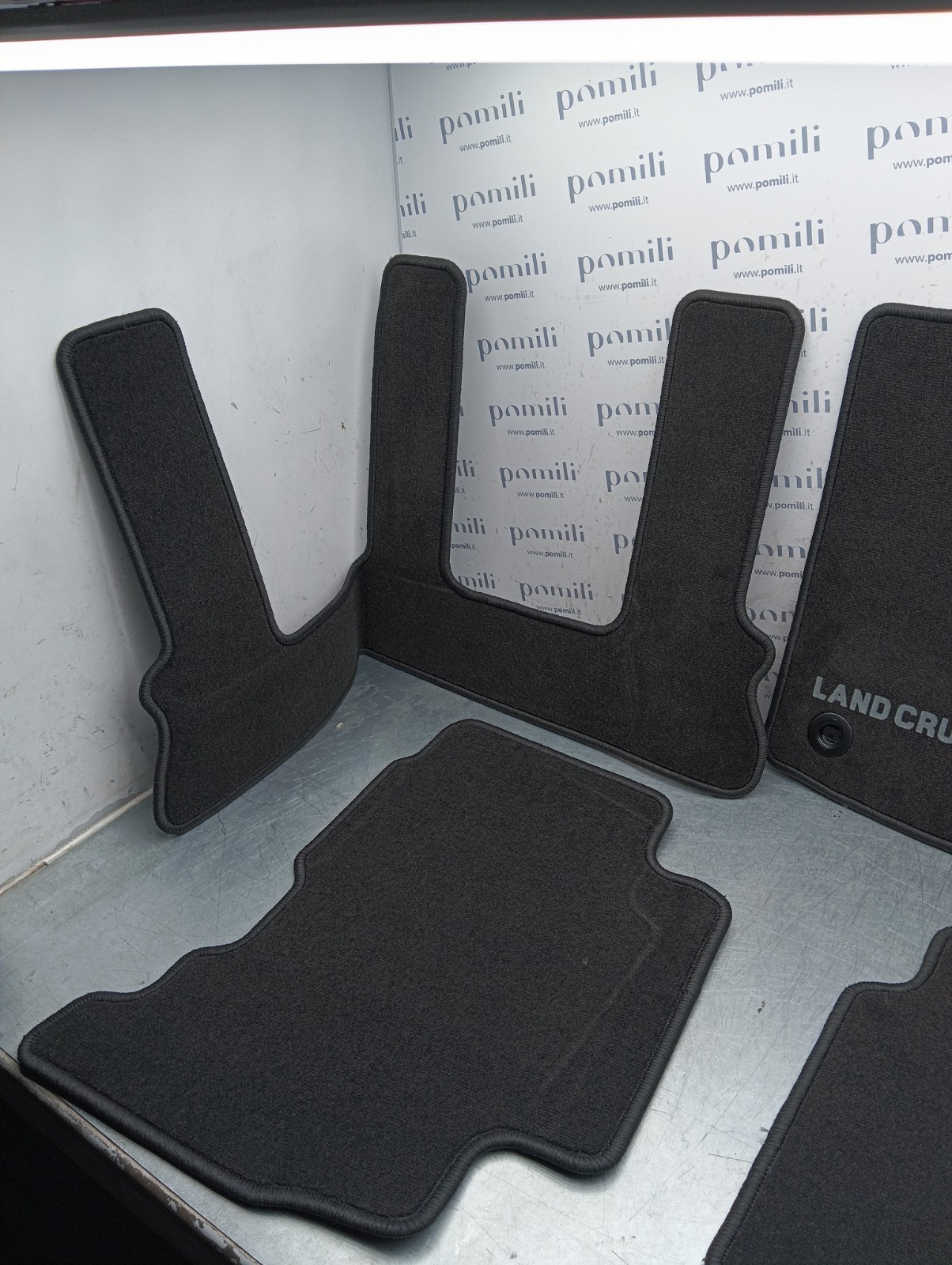 Pomili Rivestimenti interni Set tappetini Toyota Land Cruiser J150 PZ410-J2352-FA completo