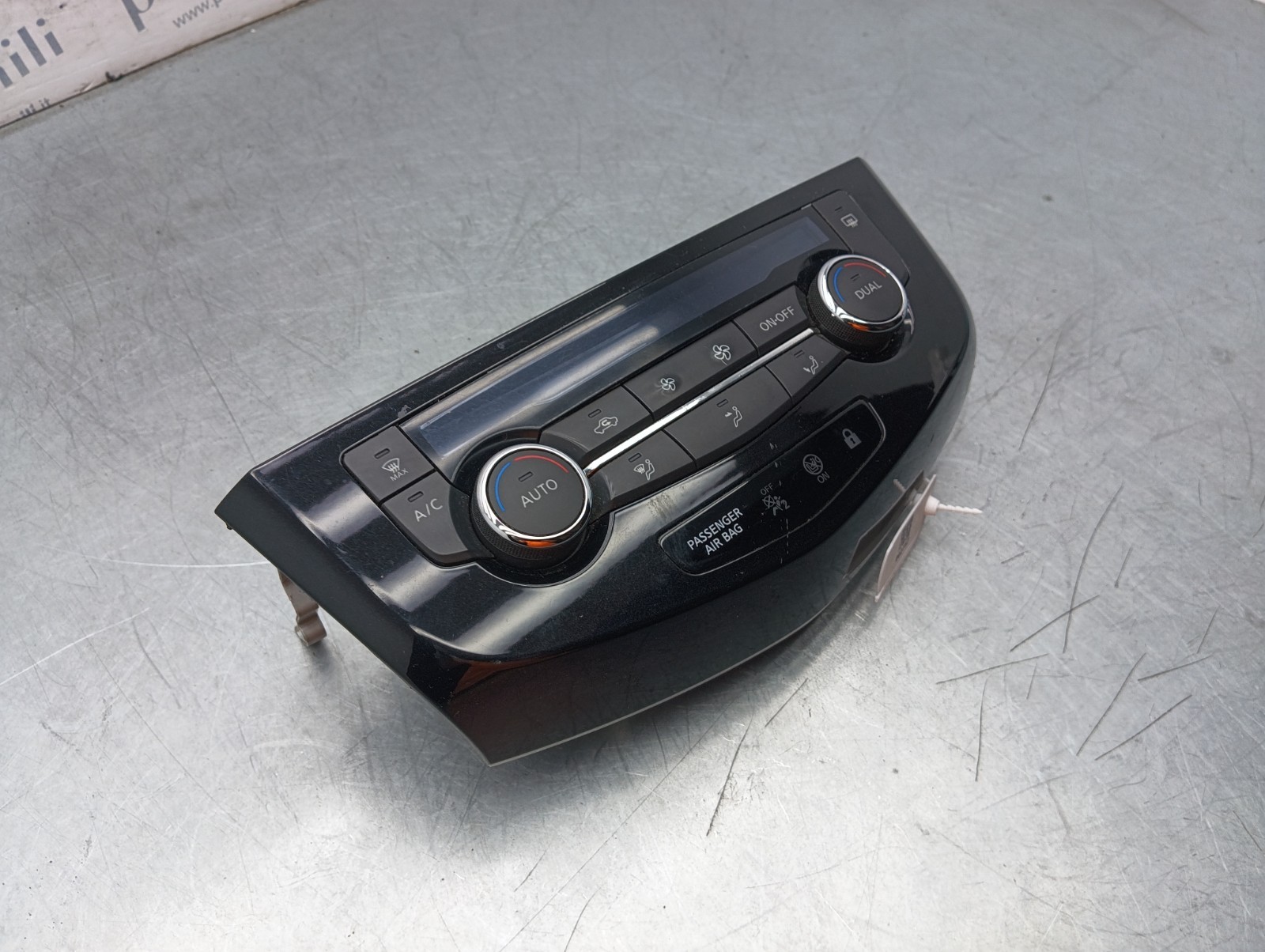 Pomili Climatizzazione Pannello comandi aria condizionata Nissan Qashqai J11 275004EA0A usato