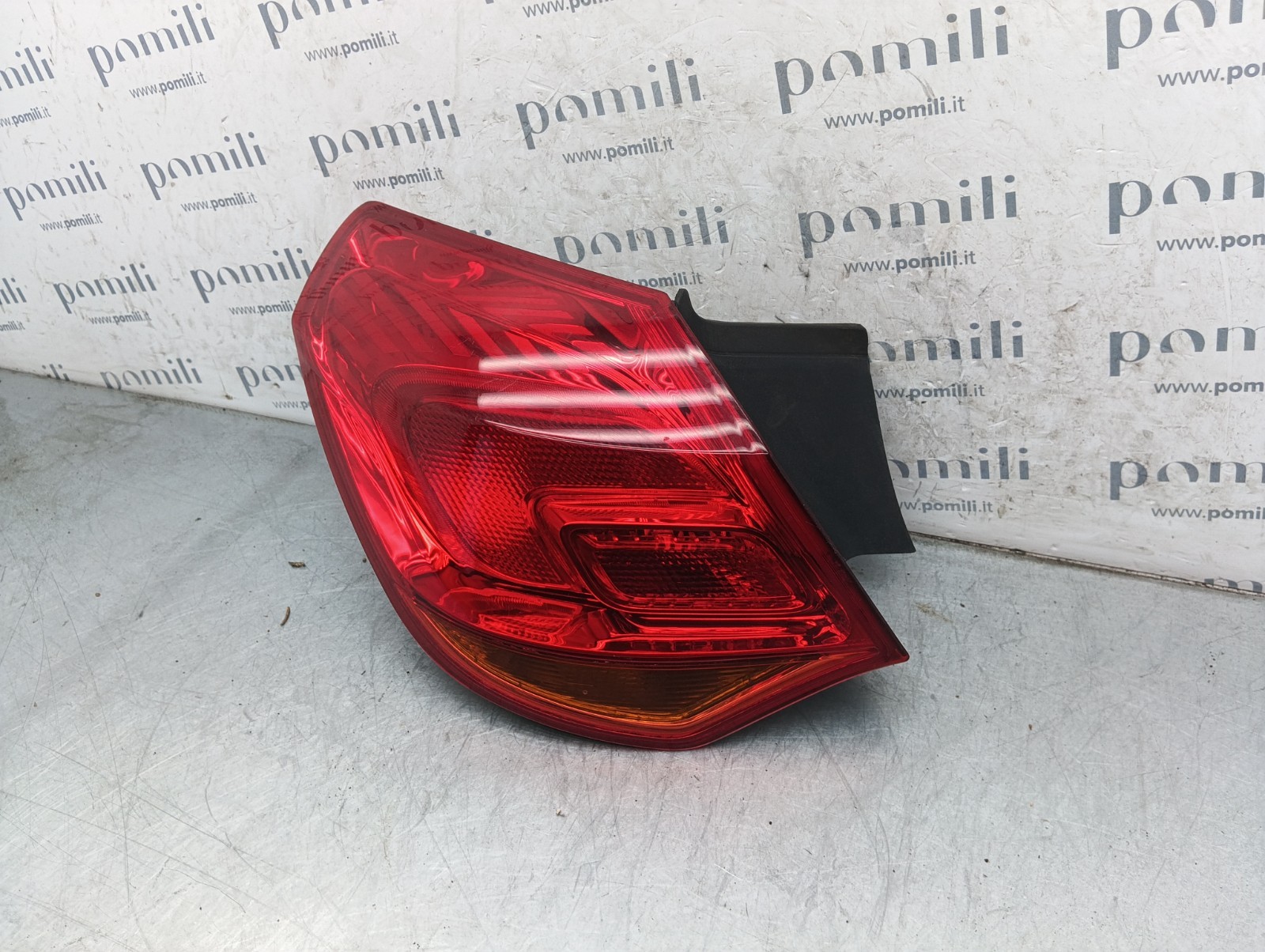 Pomili Fanaleria Opel Astra J fanale posteriore sinistro usato