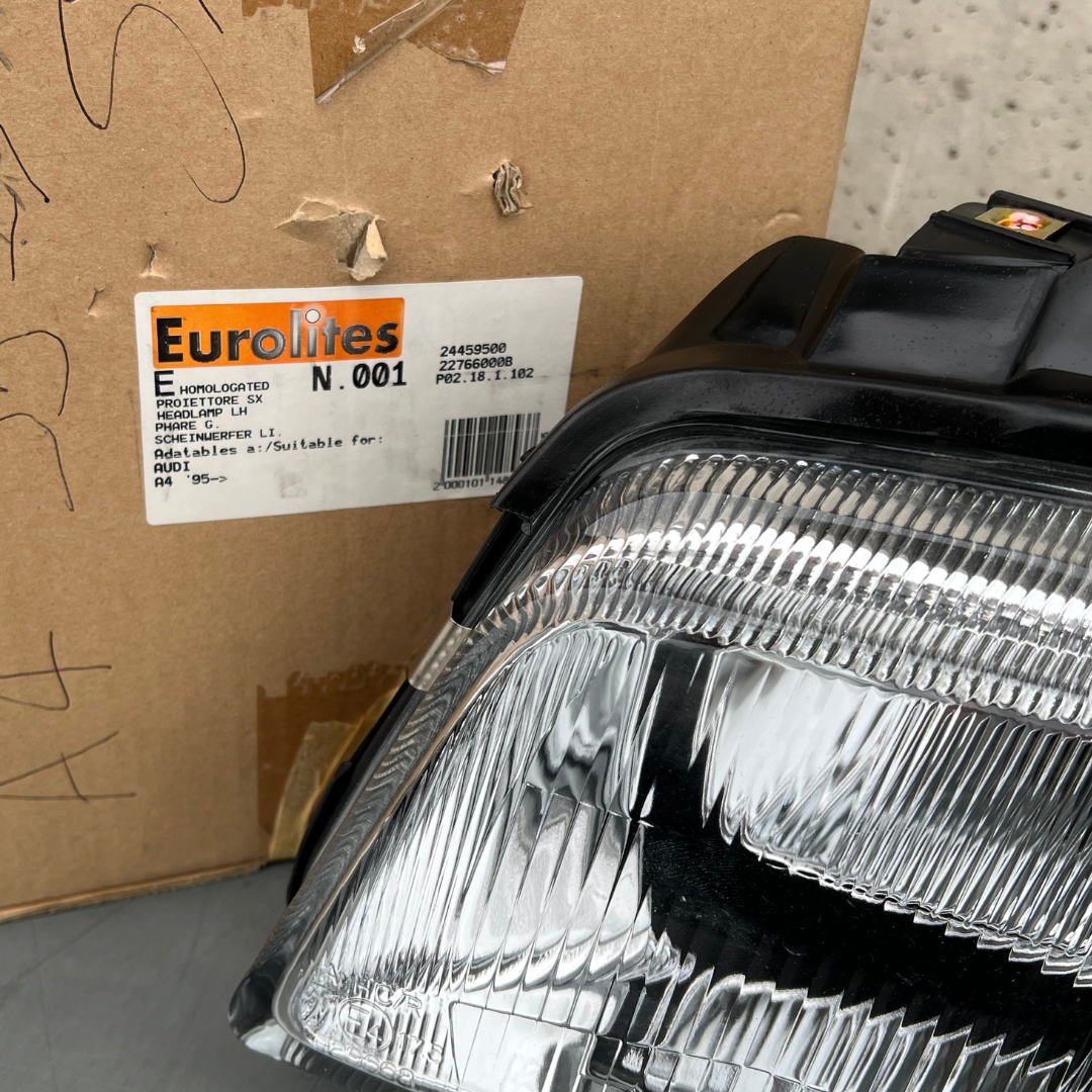 Sara Autoricambi Fanaleria fanale anteriore sinistro Audi A4 (95)