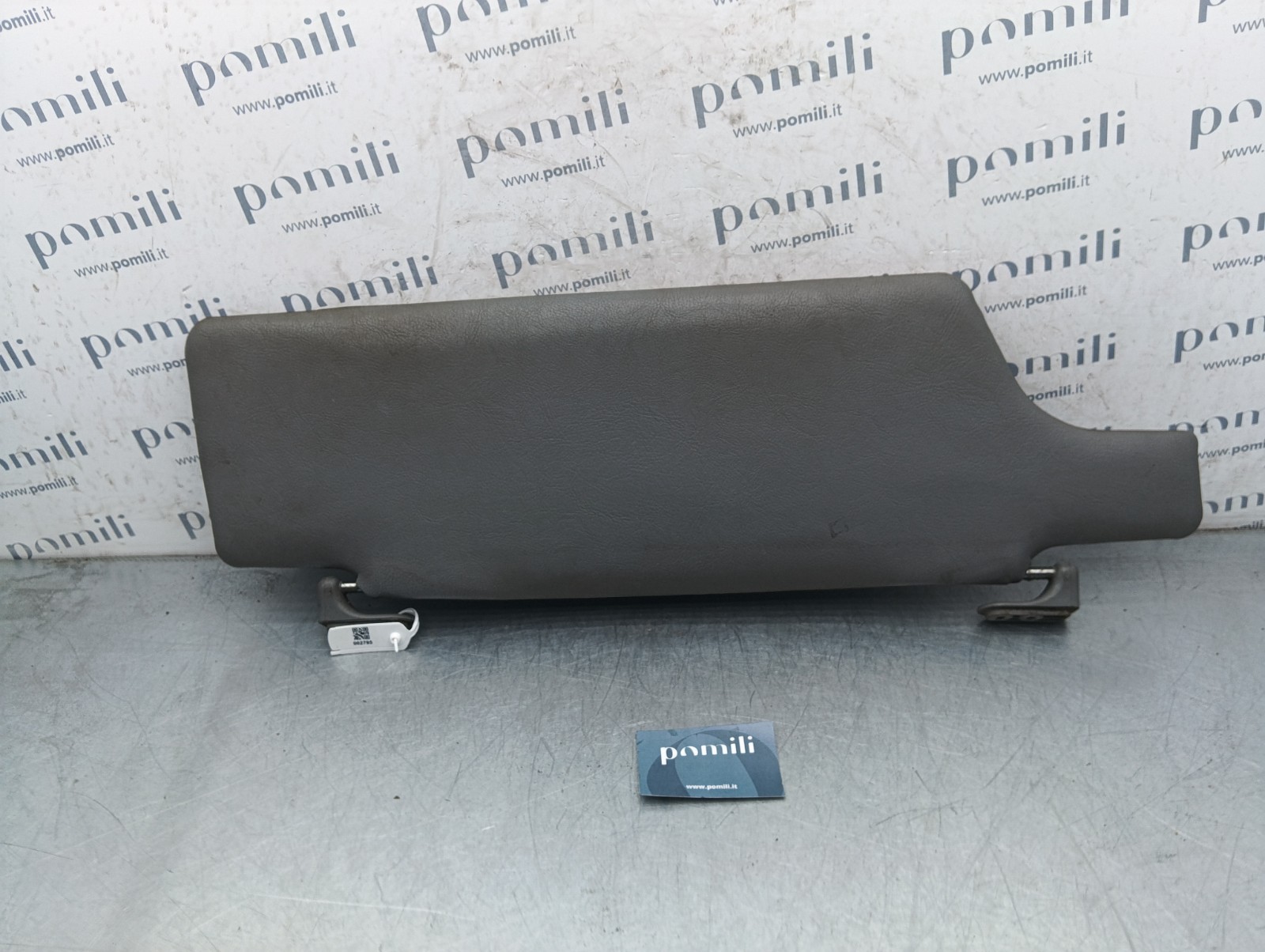 Pomili Rivestimenti interni e parti interne Mercedes-Benz Sprinter 4-T ala parasole destra usata