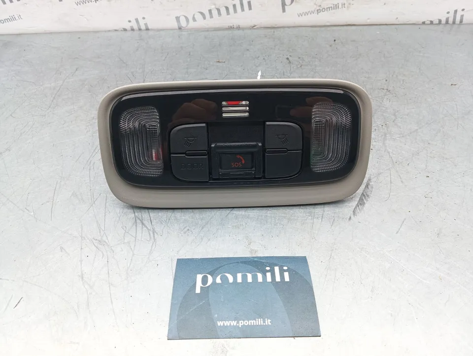 Pomili Fanaleria Plafoniera Toyota Yaris 4 81260-0D260-105B usata