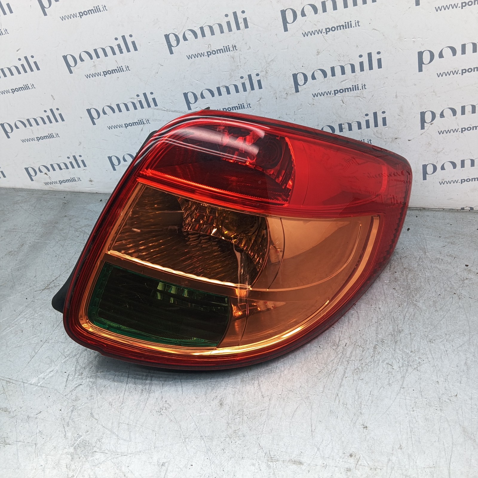 Pomili Fanaleria Fanale posteriore destro Fiat 16 220-16684 usato