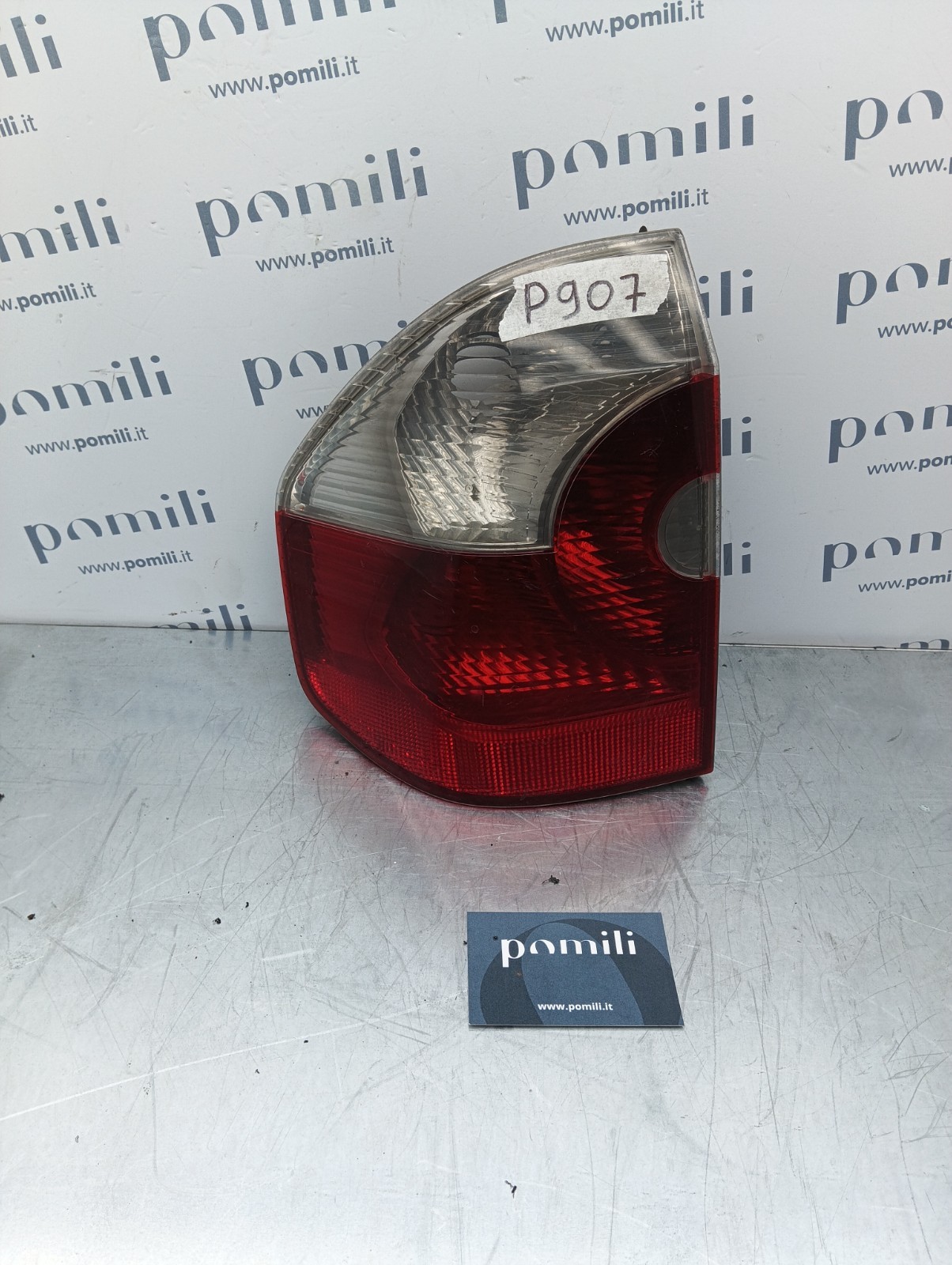 Pomili Fanaleria BMW X3 E83 fanale posteriore esterno destro 63216990170 usato