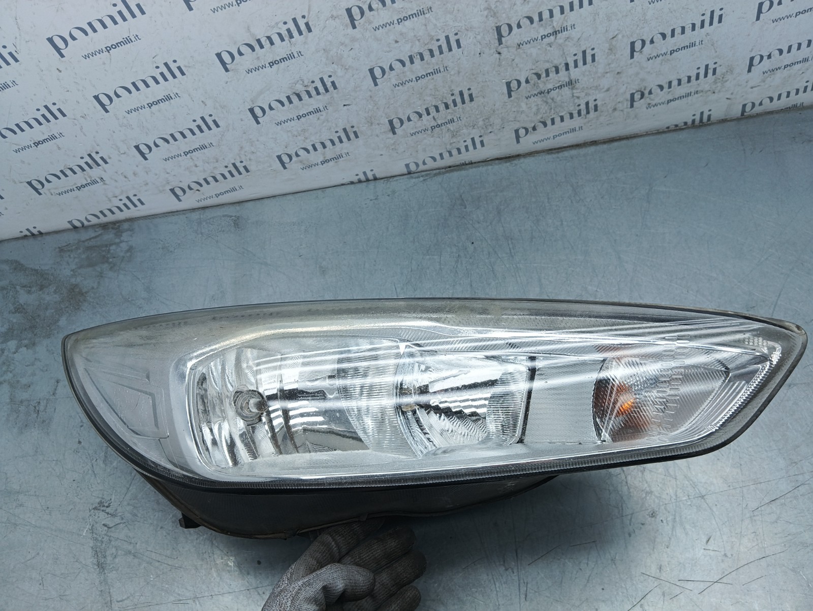 Pomili Fanaleria Faro anteriore destro Ford Focus III F1EB-13W029 usato