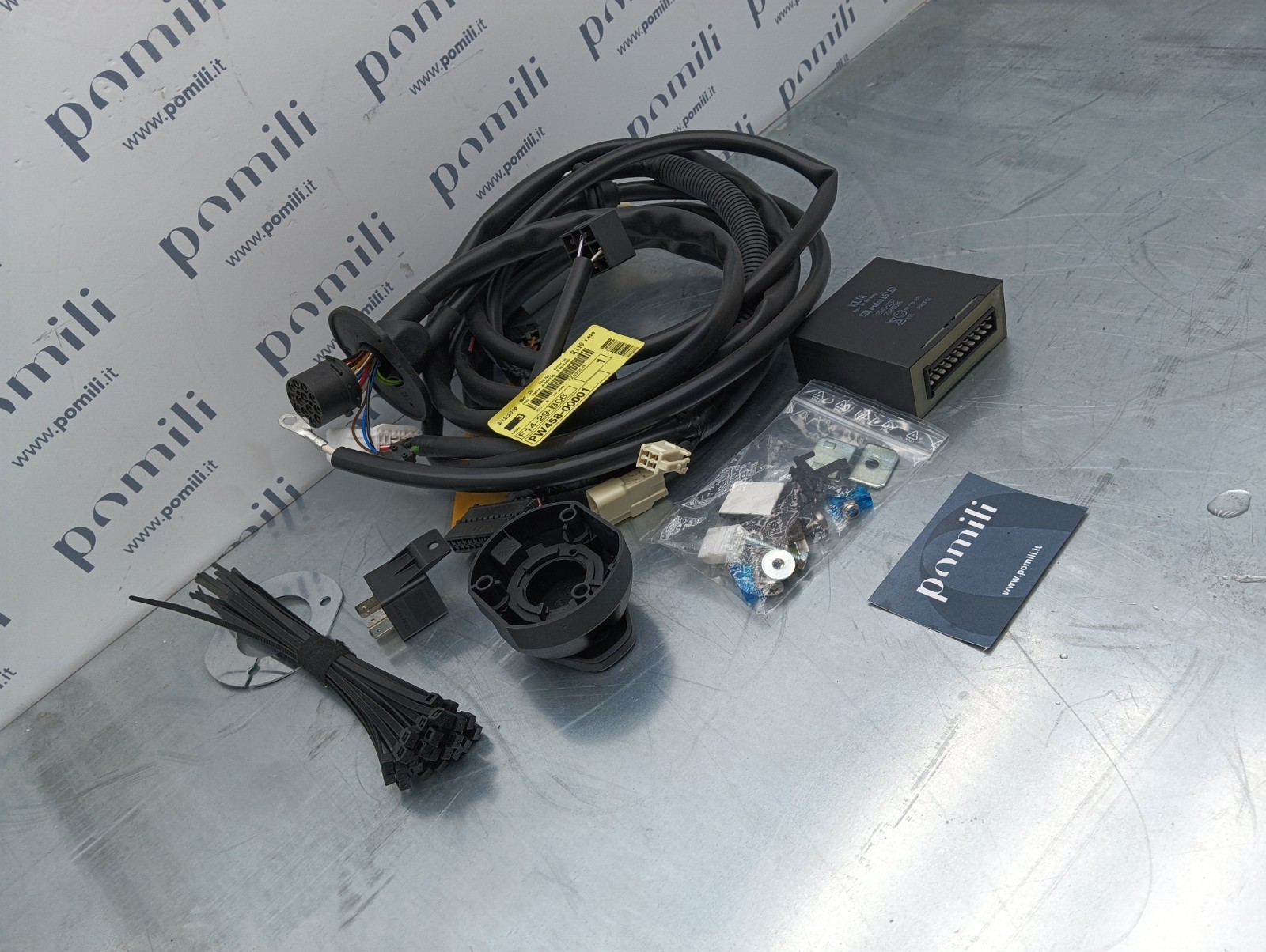 Pomili Elettronica/batteria ibride Toyota RAV4 XA40 modulo convertitore tensione gancio traino PW5D0-0R000