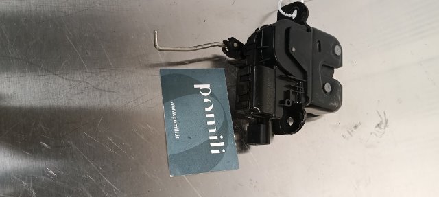 Pomili Lamierati esterni Dacia Duster aggancio serratura portello posteriore