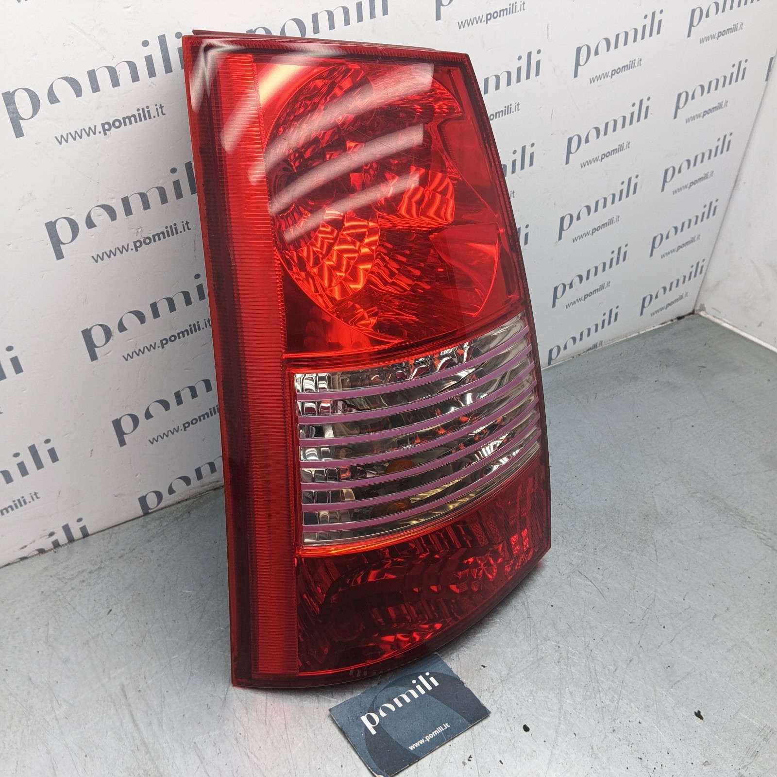 Pomili Fanaleria Fanale posteriore sinistro Kia Picanto 9240107010 usato