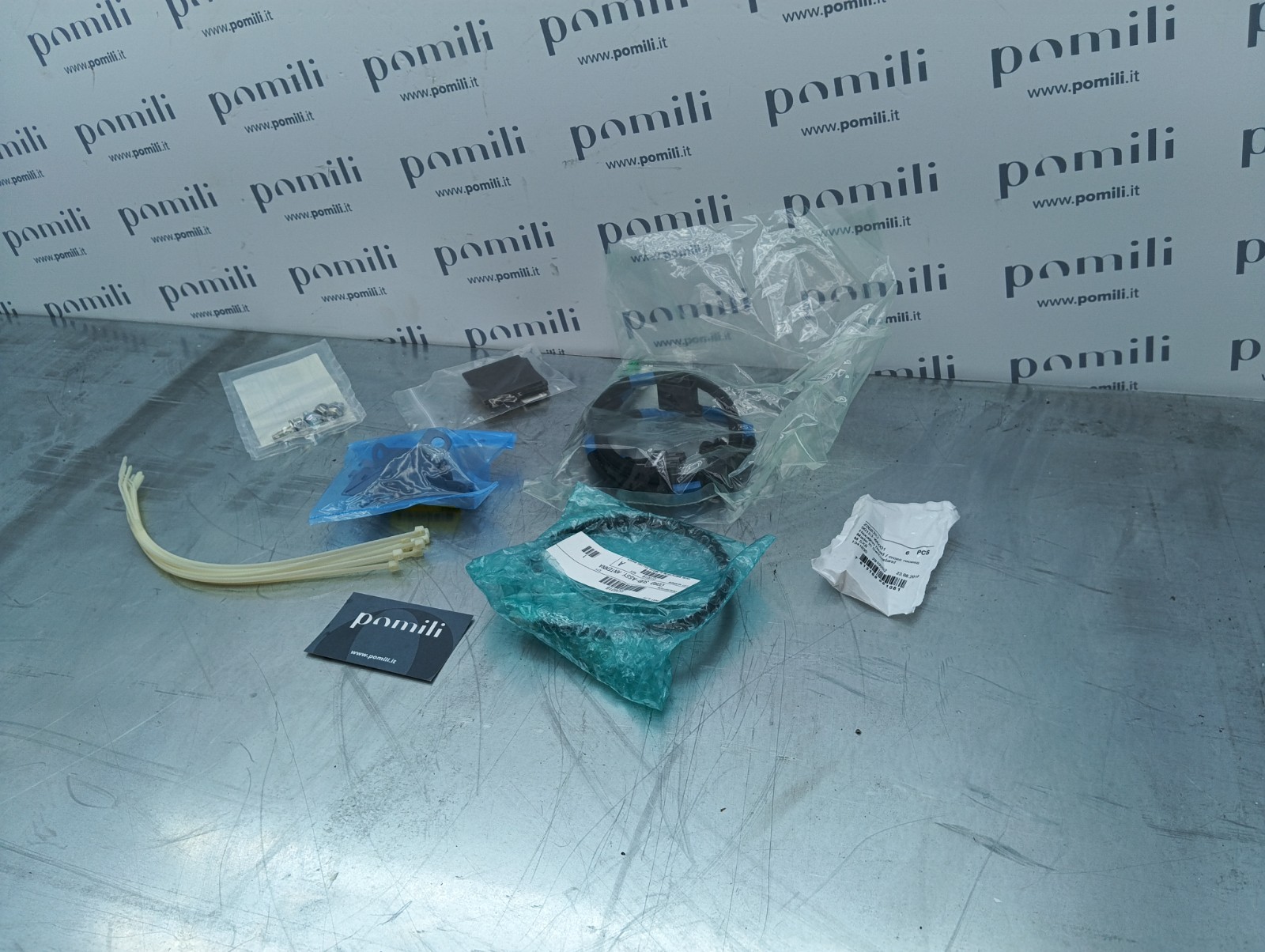 Pomili Elettronica/batteria ibride Toyota PW652-02001 kit montaggio navigatore