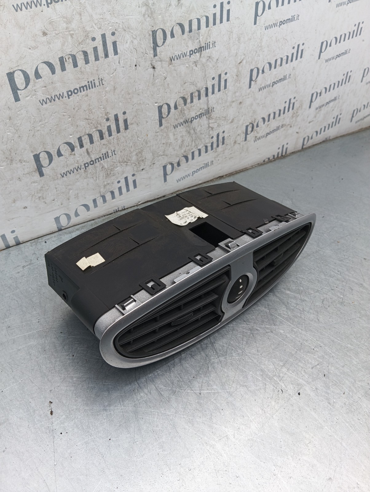 Pomili Climatizzazione Bocchette aria centrale abitacolo Renault Clio III 7701208584 usata