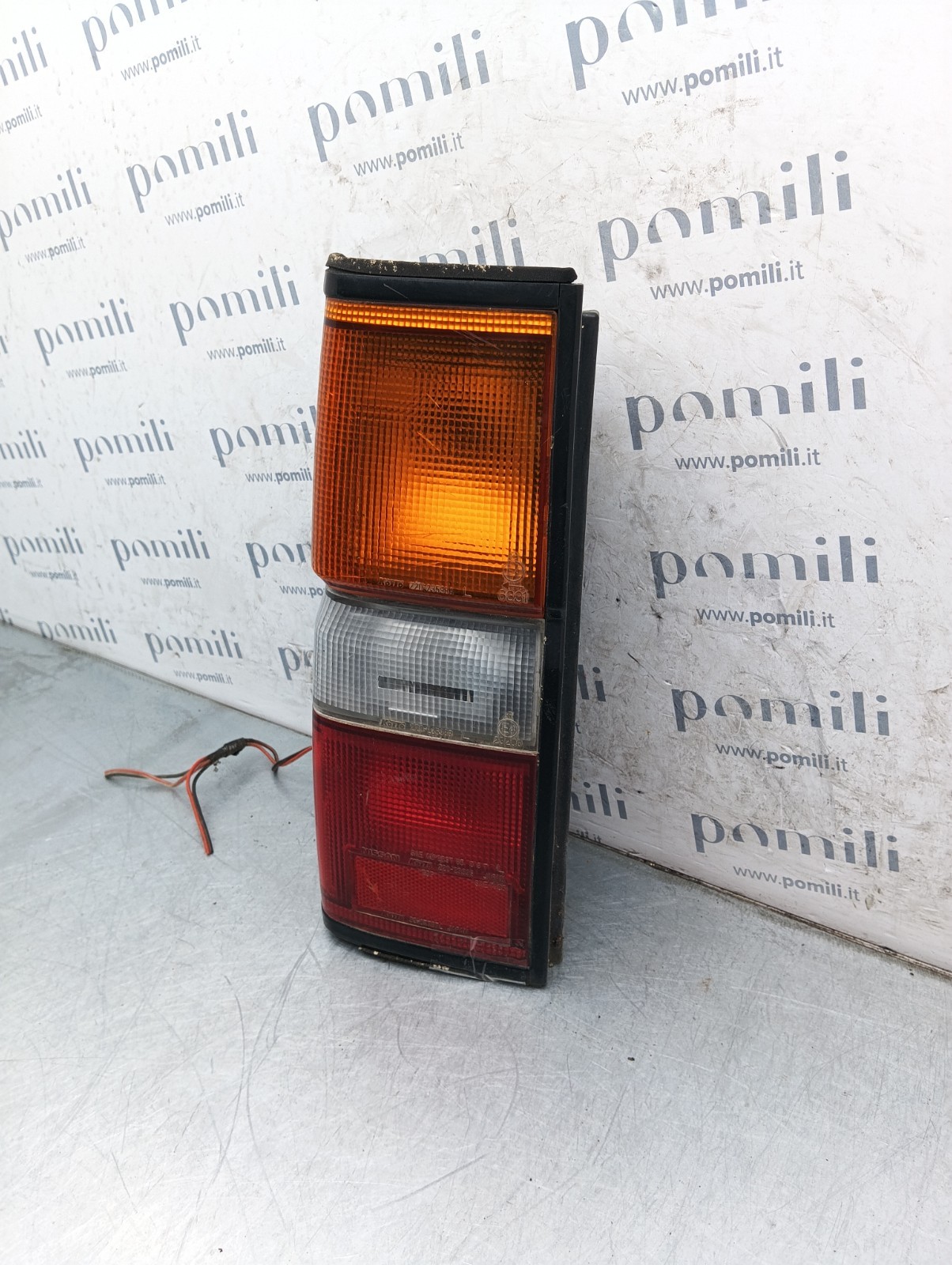Pomili Fanaleria fanale posteriore Nissan Pathfinder 220-23599 sinistro usato
