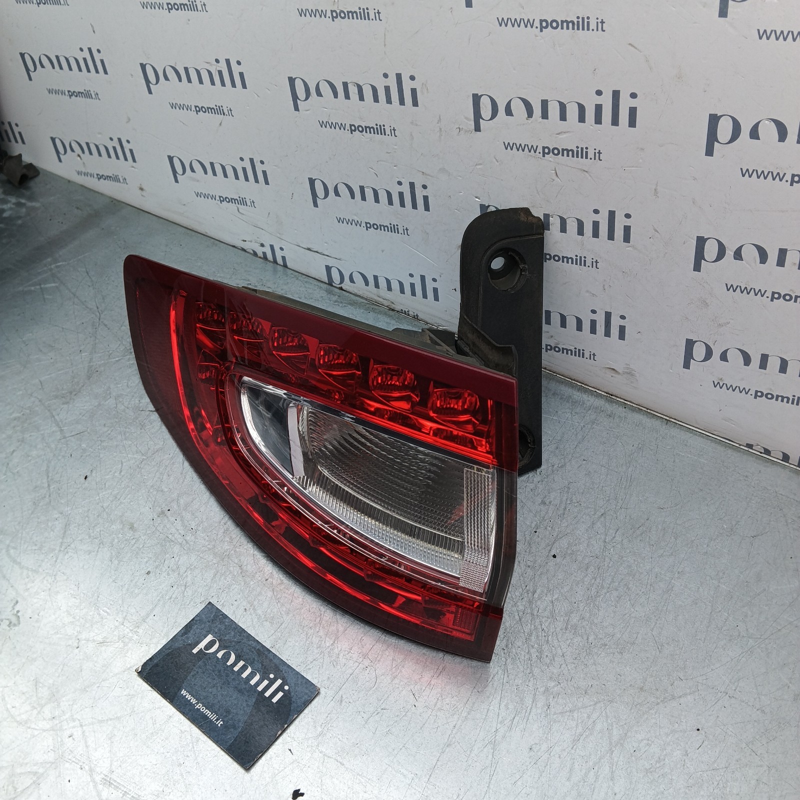 Pomili Fanaleria Fanale posteriore sinistro Ford Mondeo Turnier (2014-24) 21050103 usato