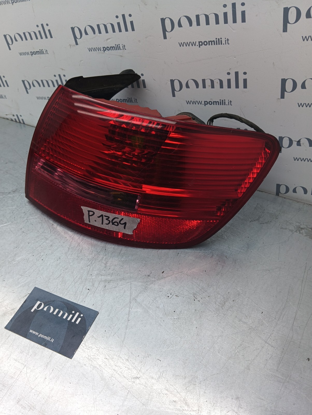Pomili Fanaleria Audi A6 fanale posteriore destro usato OEM 89036920