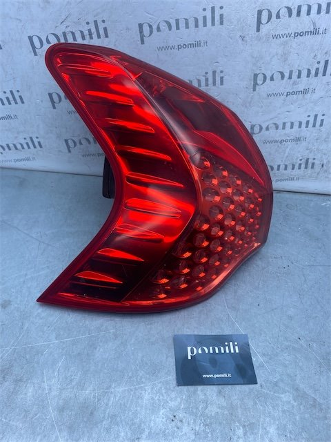 Pomili Fanaleria Fanale posteriore esterno sinistro Peugeot 3008 fanale