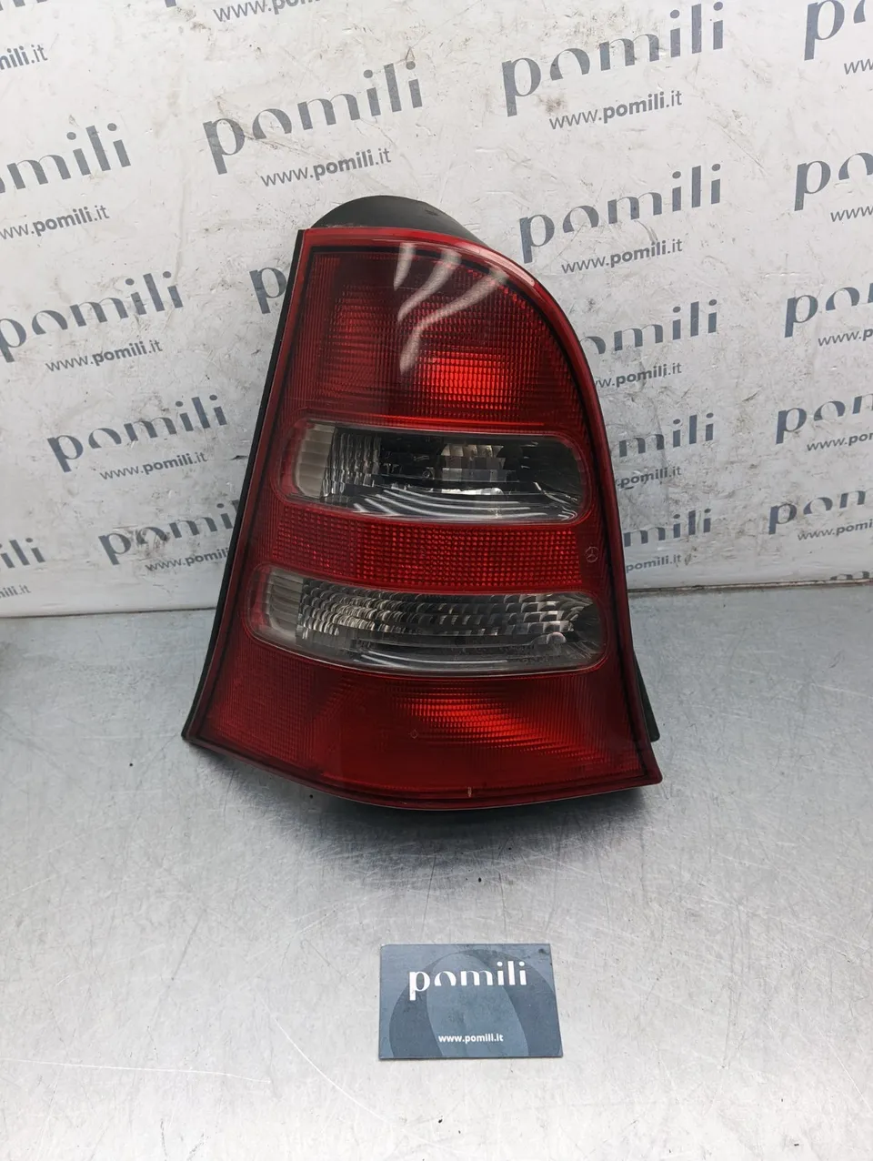 Pomili Fanaleria A1688200164 fanale posteriore sinistro usato
