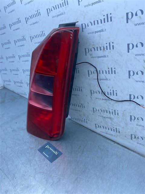 Pomili Fanaleria fanale posteriore Lancia Musa TG destro