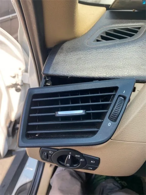 Pomili Climatizzazione Bocchetta aria lat. SX cruscotto BMW X1 E84
