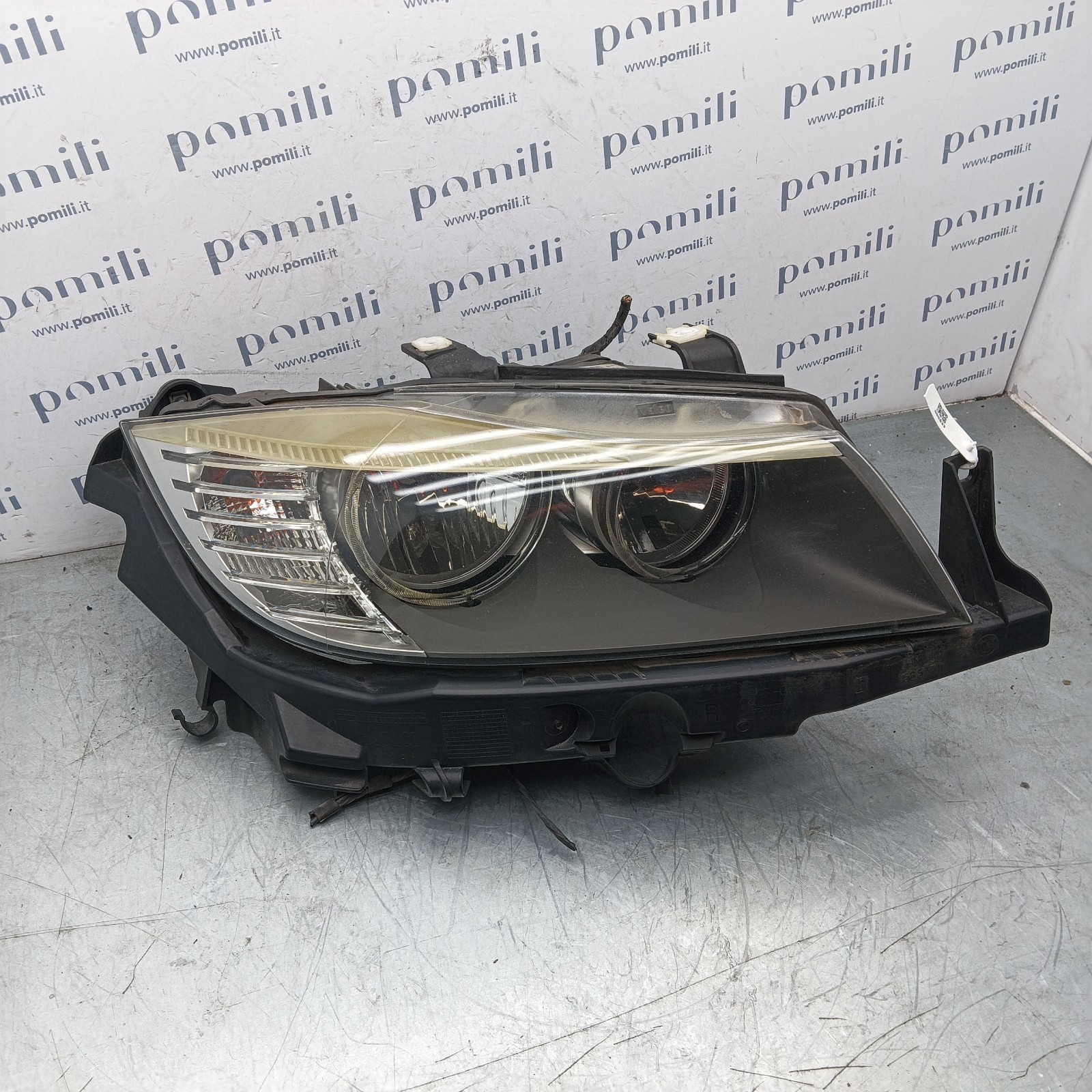 Pomili Fanaleria BMW S3 (E90/E91) faro anteriore destro usato