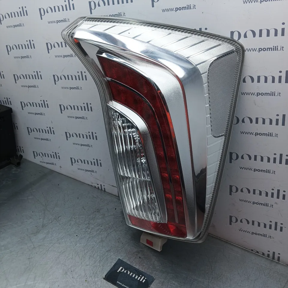 Pomili Fanaleria Toyota Prius (2009-2015) 81551-47170 fanale posteriore destro usato