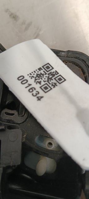 Pomili Lamierati esterni Dacia Duster aggancio serratura portello posteriore
