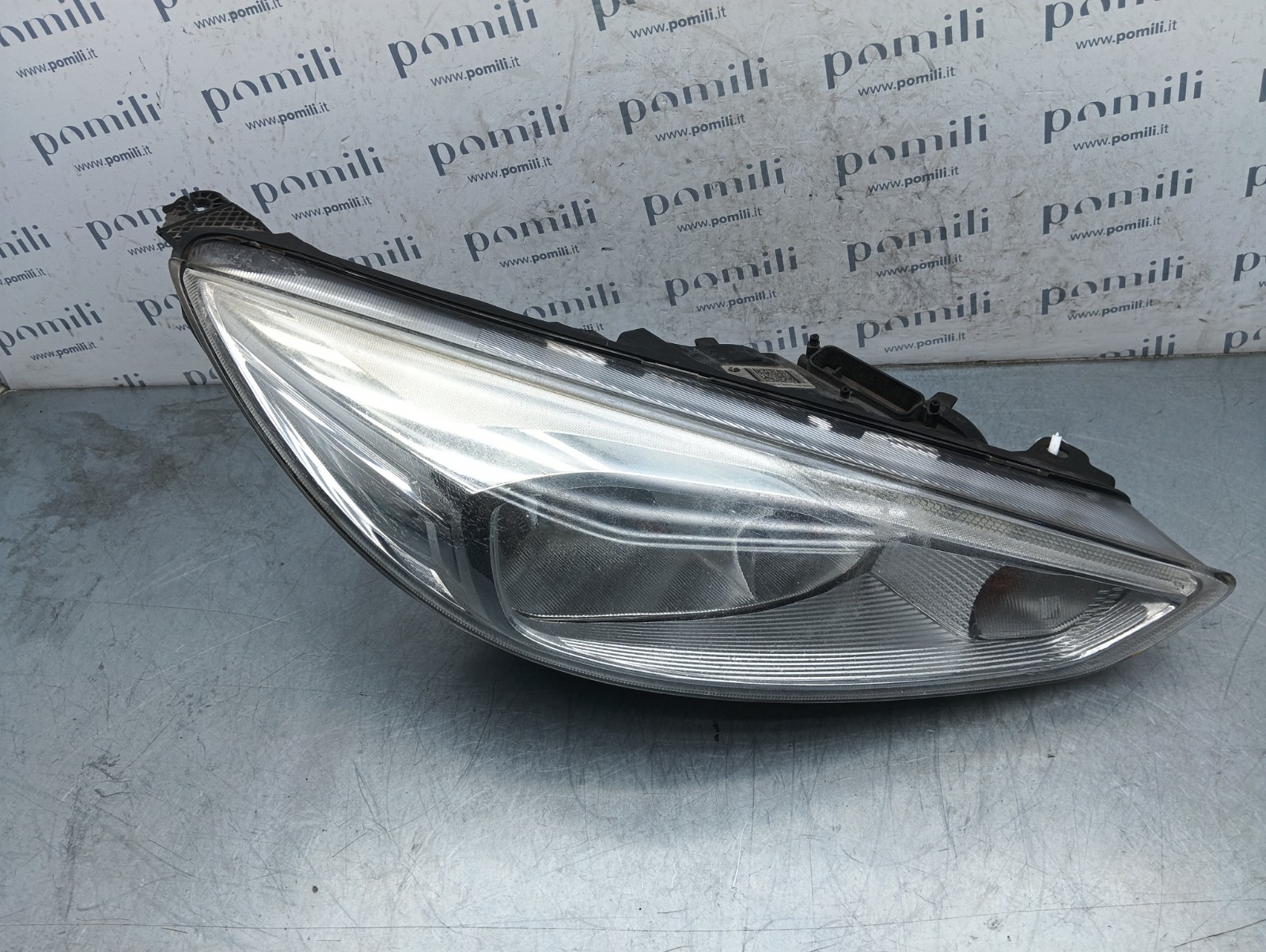 Pomili Fanaleria Faro anteriore destro Ford Focus III F1EB-13W029 usato