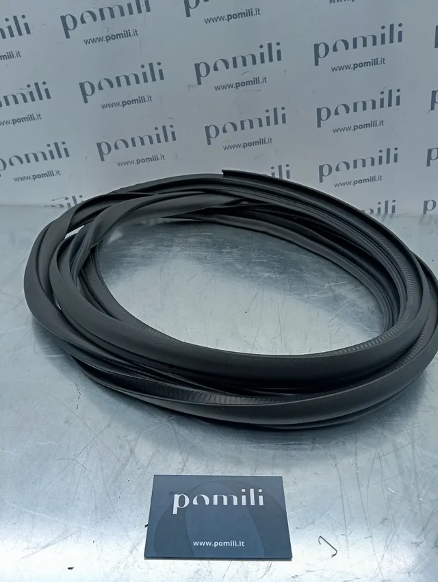 Pomili Lamierati esterni Toyota C-HR guarnizione porta anteriore destra 62311-F4010
