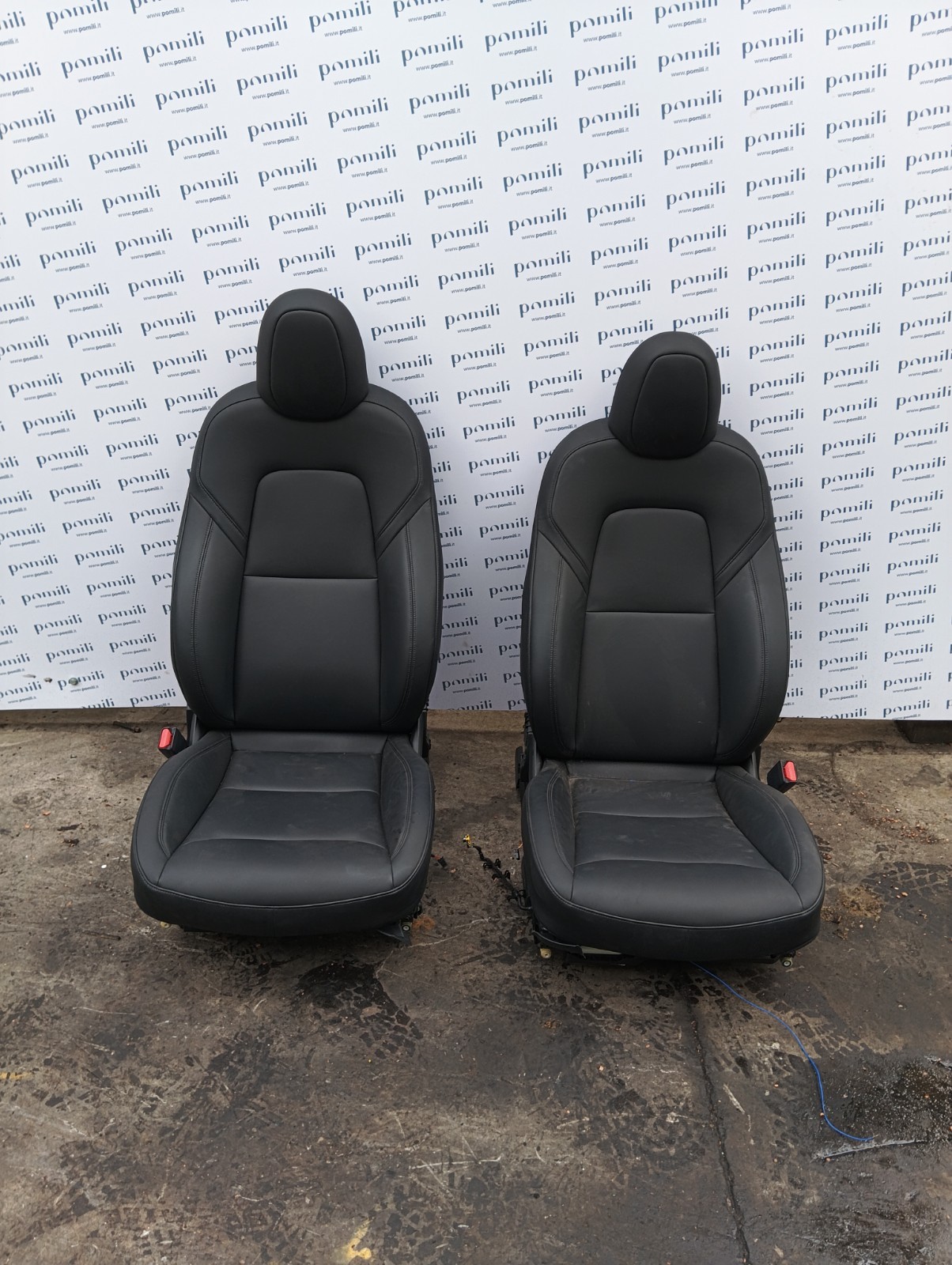 Pomili Rivestimenti interni e parti interne Set 4 sedili in pelle Tesla Model Y 164380691-B set completo usato