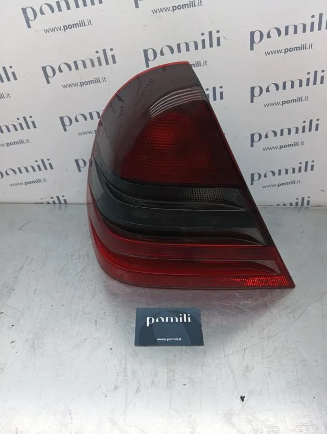 Pomili Fanaleria Mercedes-Benz Classe C W202 fanale posteriore sinistro usato