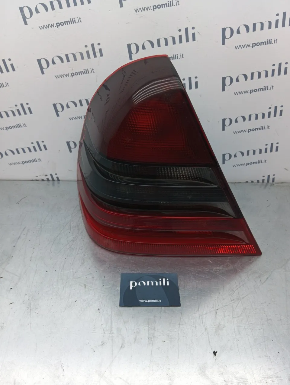 Pomili Fanaleria Mercedes-Benz Classe C W202 fanale posteriore sinistro usato