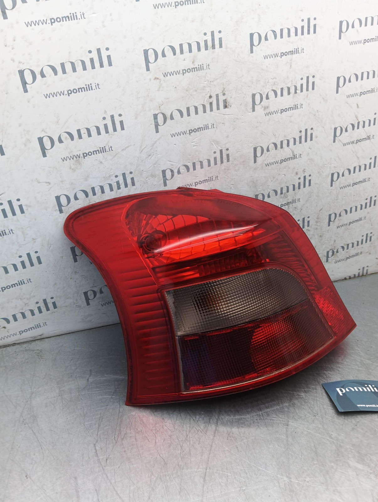 Pomili Fanaleria Toyota Yaris 005639 fanale posteriore sinistro usato