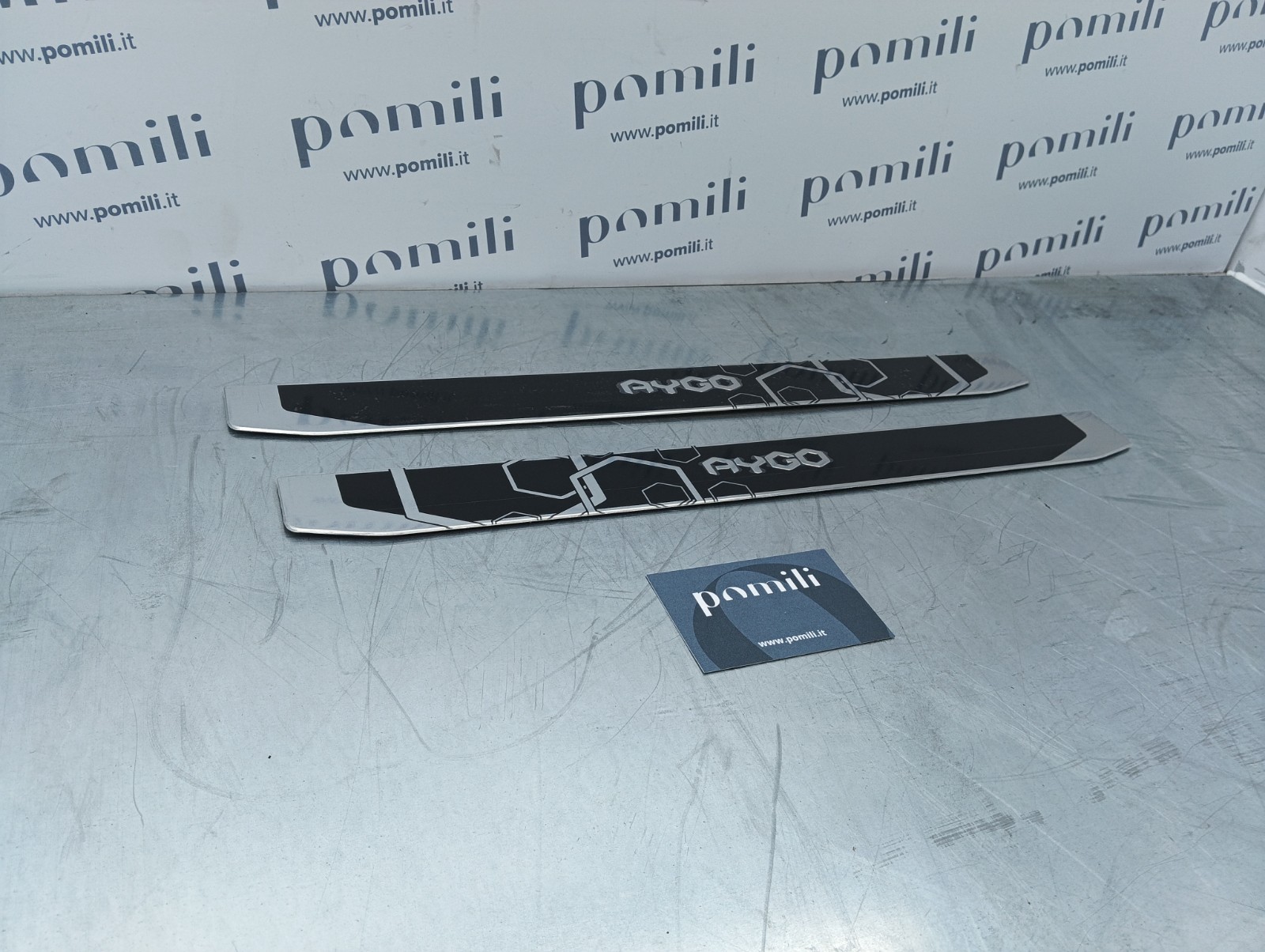 Pomili Lamierati esterni Set 2 battitacchi Toyota Aygo X PW382-0H001 nuovi