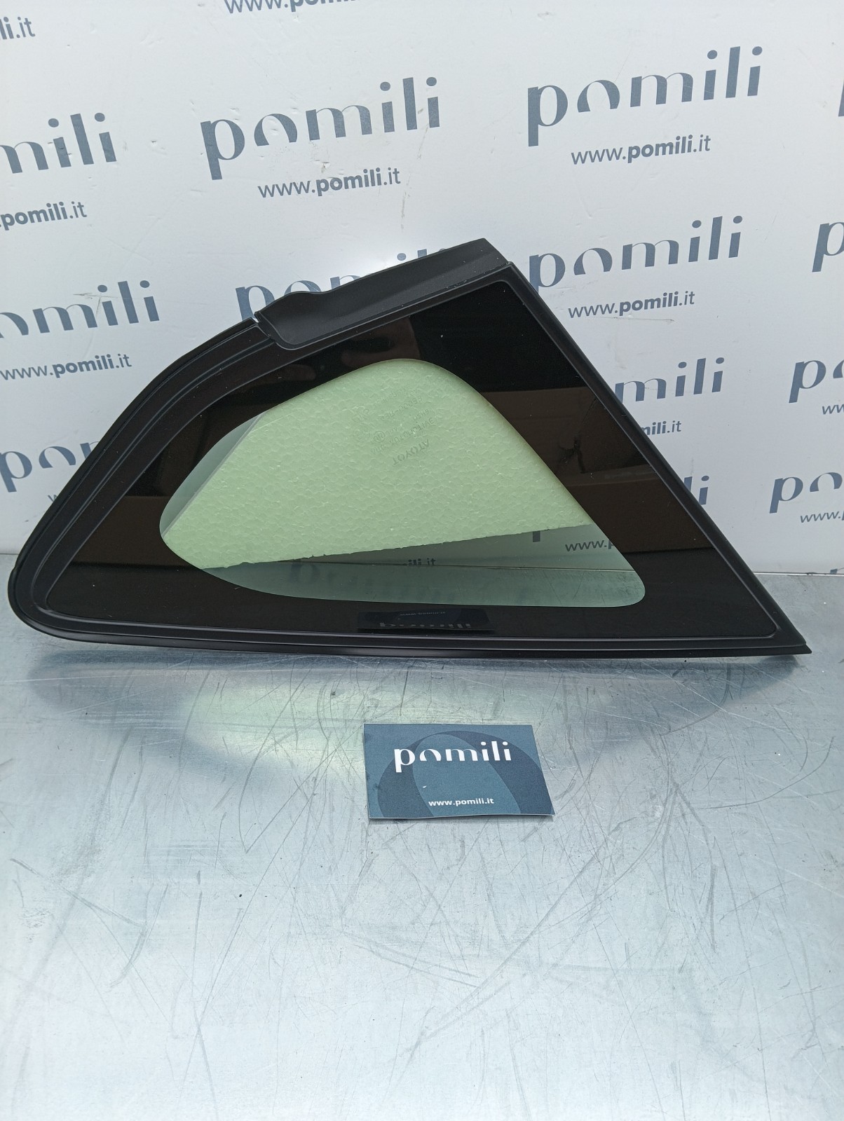 Pomili Cristalli Vetro laterale Toyota Corolla Auris destro fisso 62110-12010