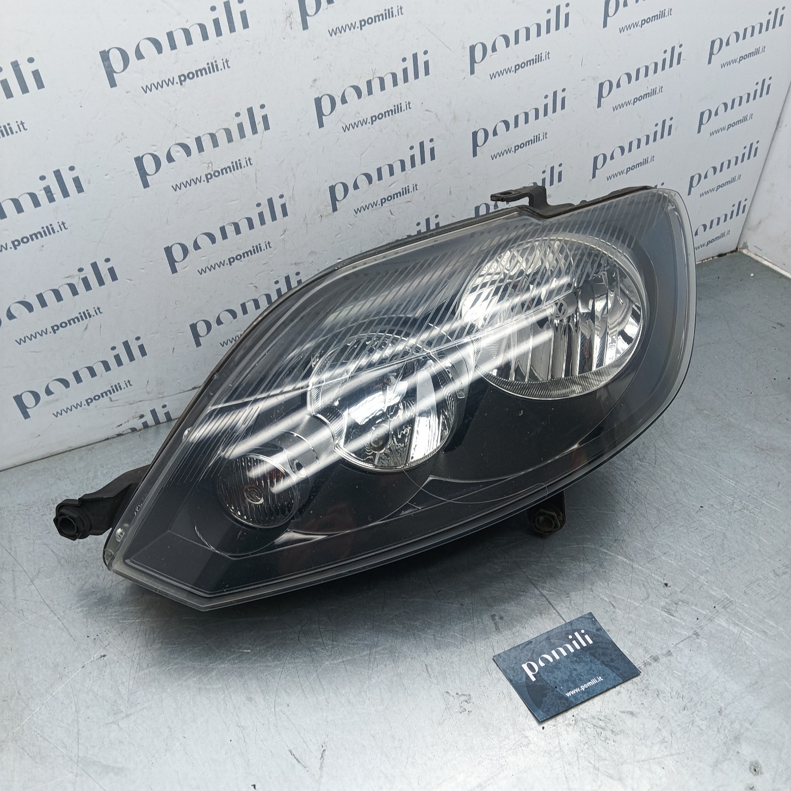 Pomili Fanaleria Faro anteriore sinistro Volkswagen Golf+ 2005-14 5M1941005G usato