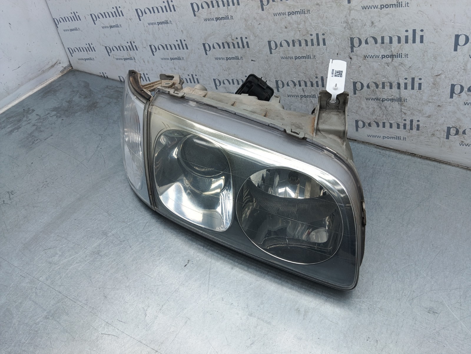 Pomili Fanaleria Hyundai Traject 92102-3AXXX faro anteriore destro con freccia usato