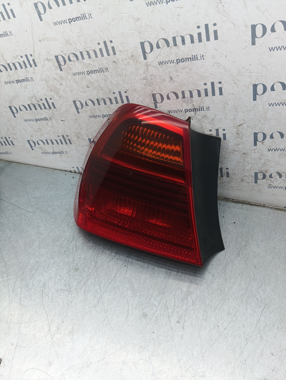 Pomili Fanaleria BMW Serie 3 E90 fanale posteriore sinistro usato OEM 276301