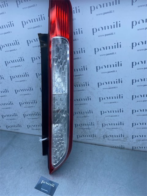 Pomili Fanaleria Fanale posteriore Ford Focus CB4 destro