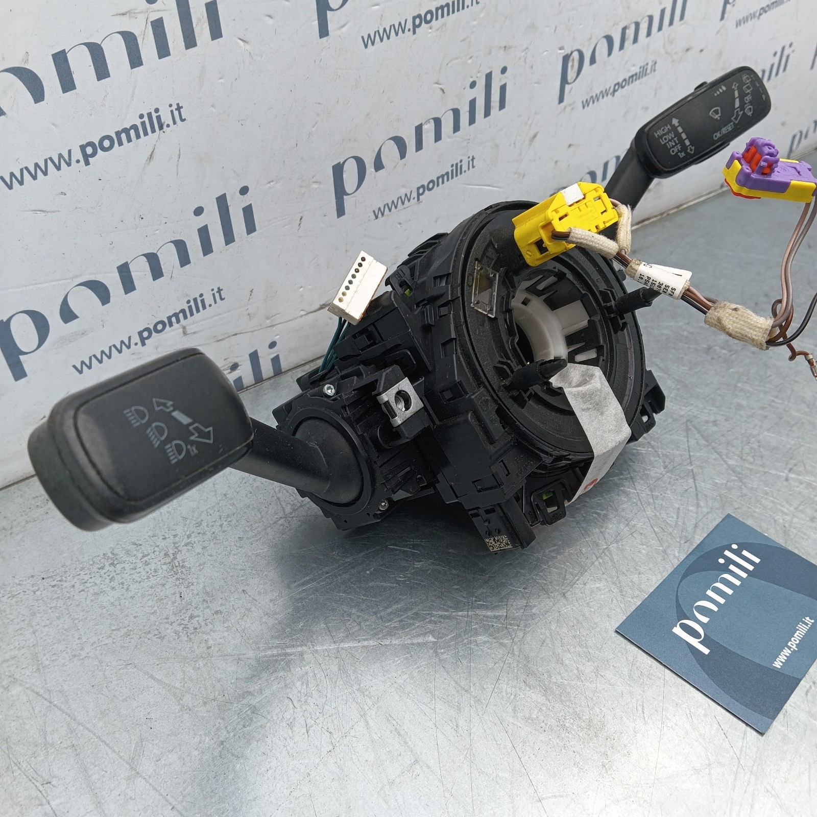 Pomili Rivestimenti interni e parti interne Devioluci Golf VII 5Q0953507GB usato